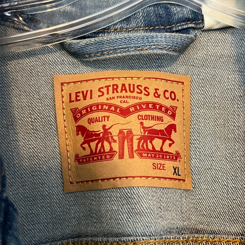 Levi’s Women’s Original Trucker Jacket Cropped Brand New